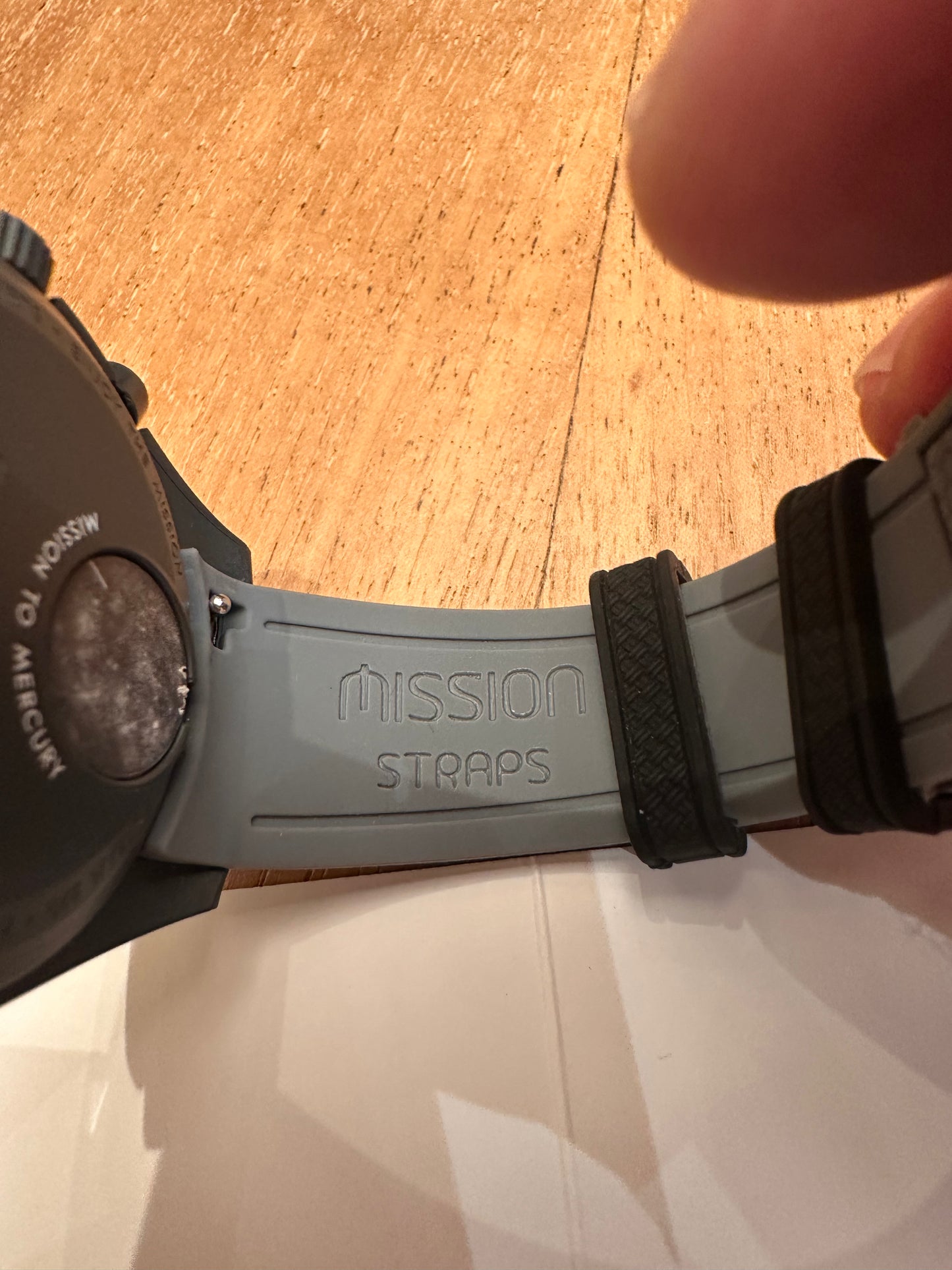 OmegaXSwatch Mercury (usato)