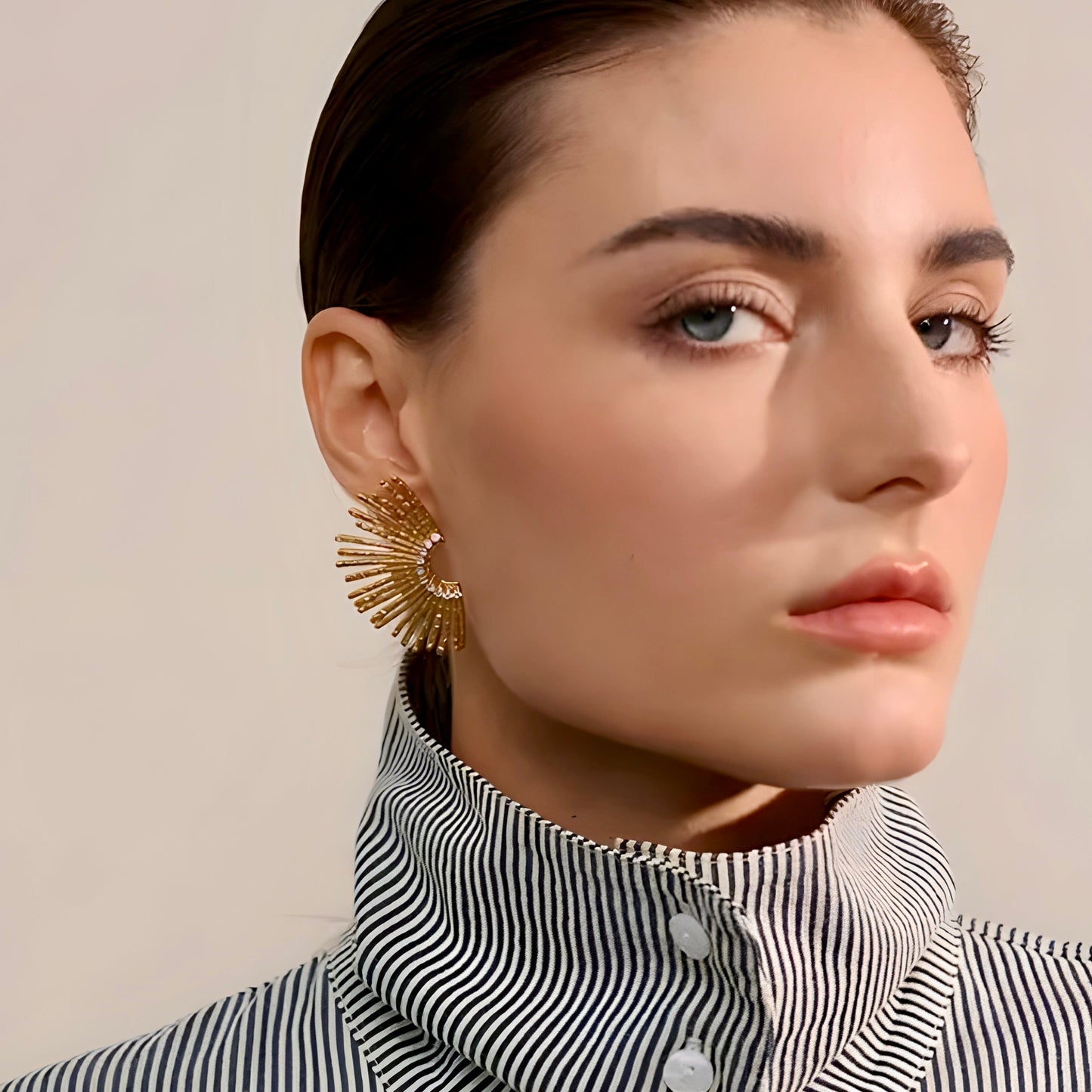 BEHI INDIGAMOND EARRINGS