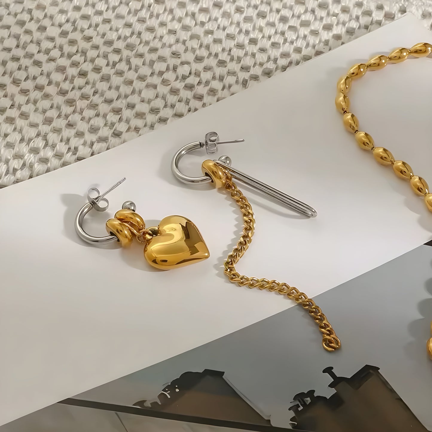 BEHI VITALIN EARRINGS