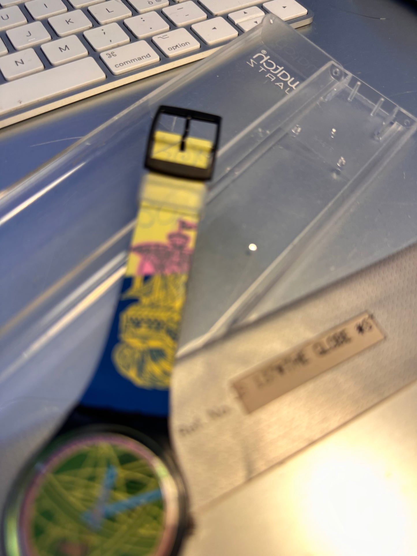 Swatch GB 127 The Globe
