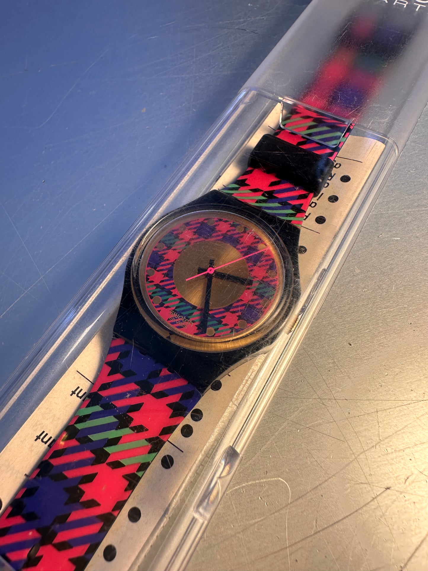 Swatch GB147 TWEED