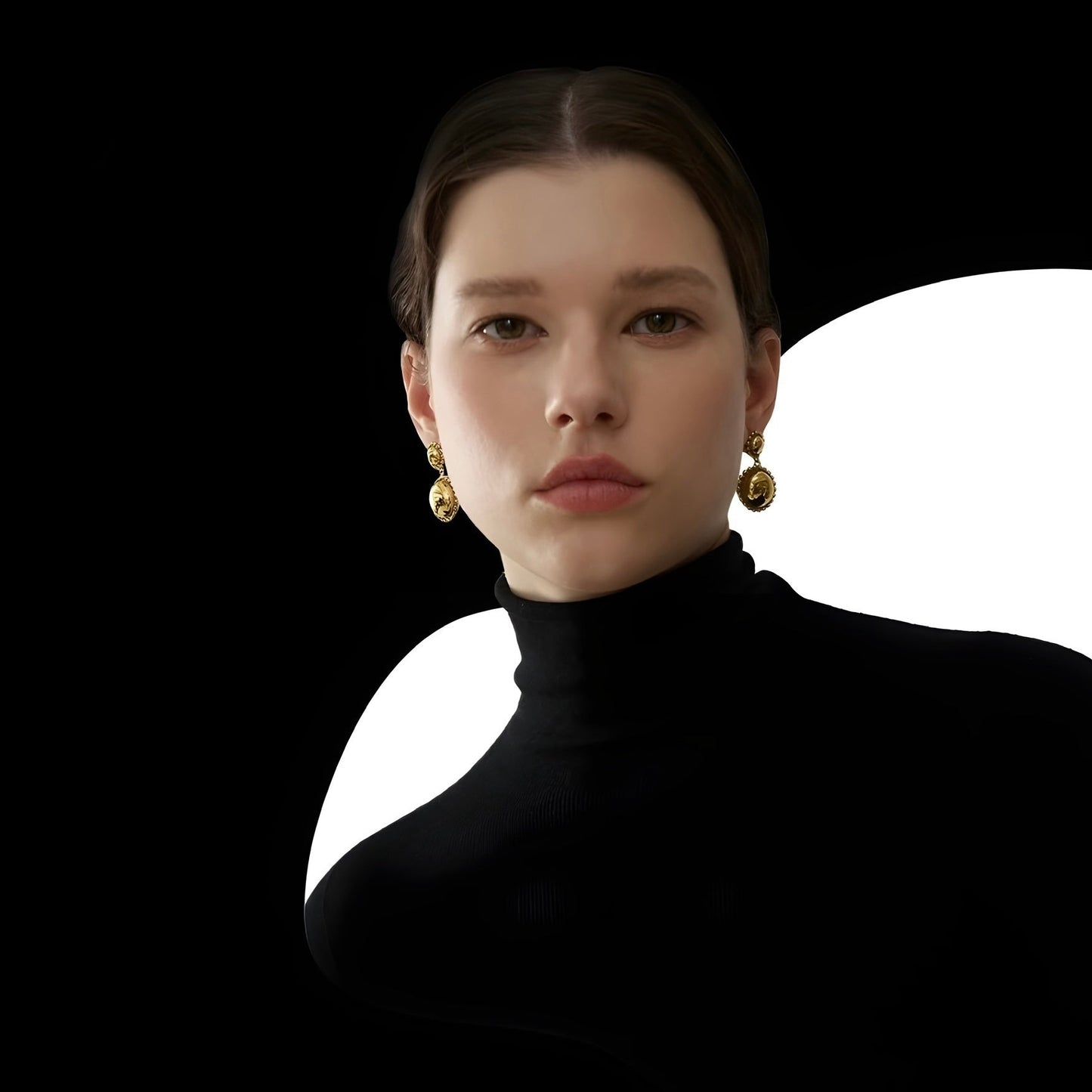 BEHI CARROL EARRINGS